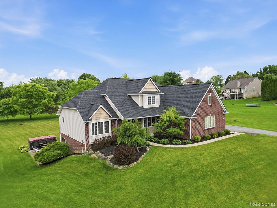 1st image of 1232 Thorn Ridge Dr
