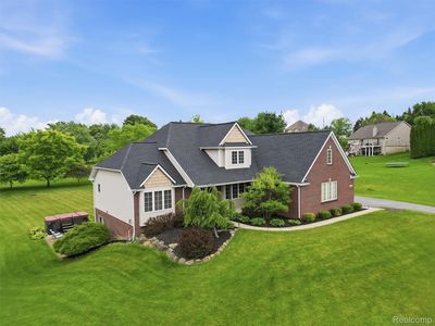 1232 Thorn Ridge Dr, Howell, MI, 48843