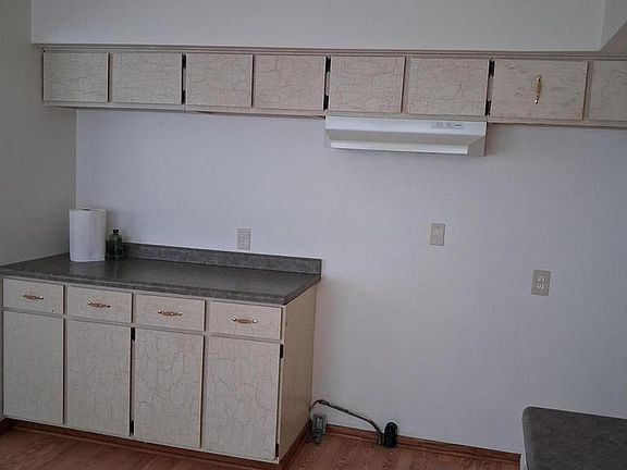 5th image of 3800 Republic AVENUE