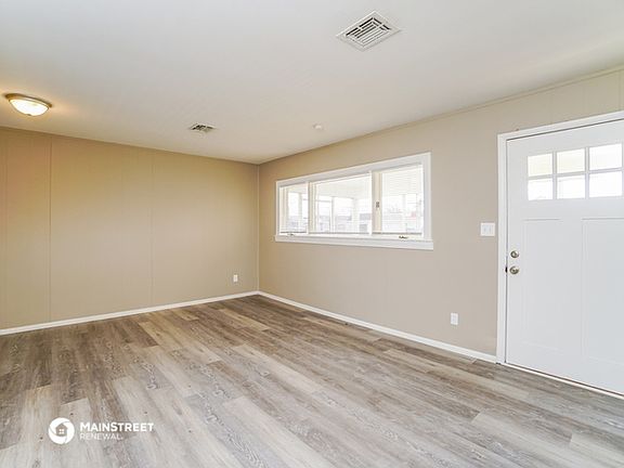 3rd image of 4002 E Livingston Ave