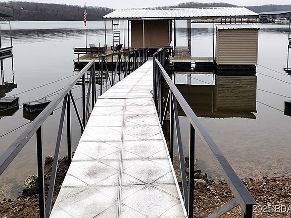 3rd image of 272 Long Acres Dr