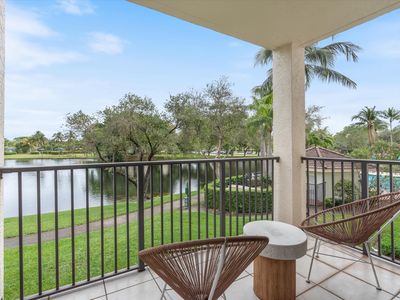 2105 Lavers Cir APT 202, Delray Beach, FL, 33444
