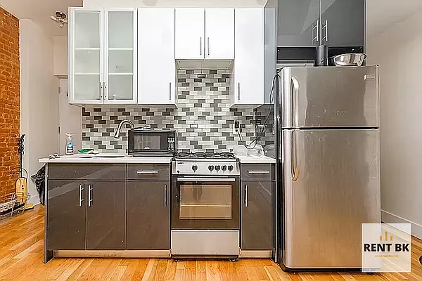 Rented by RENTBK LLC | media 2