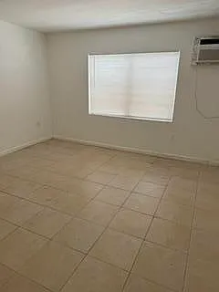 2285 NE 172nd St #15 — Photo 7