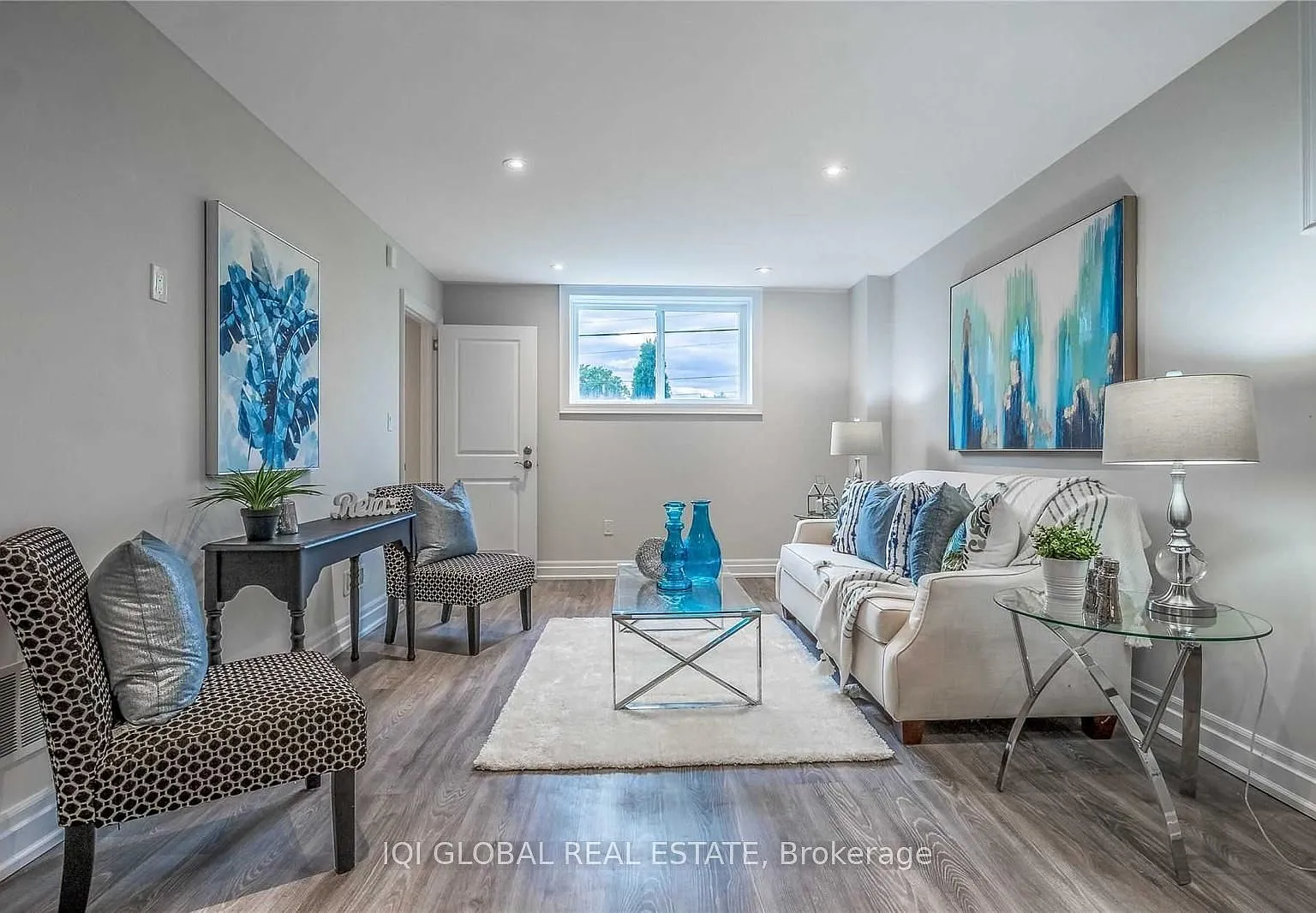 3 bed, $2,400 — Photo 2