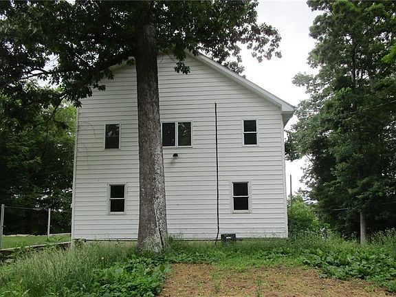 2nd image of 6 Brookside Trl