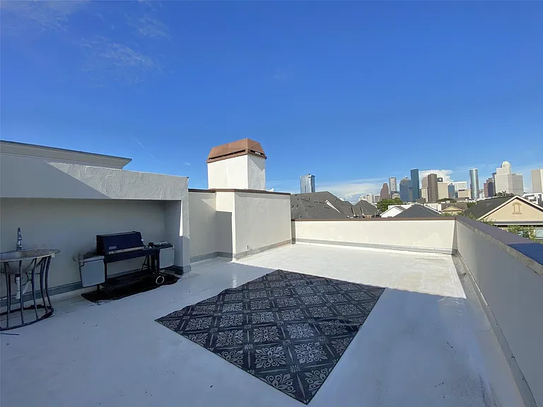 1012 Crocker St — Photo 45