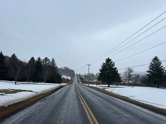 4th image of 3121 Lake Moraine Rd