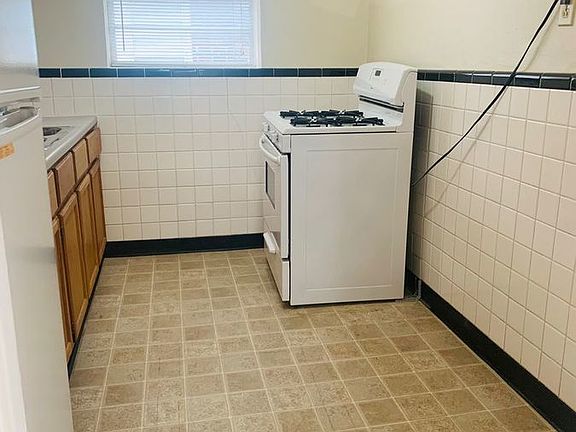 4th image of 7335 Dartmouth Ave