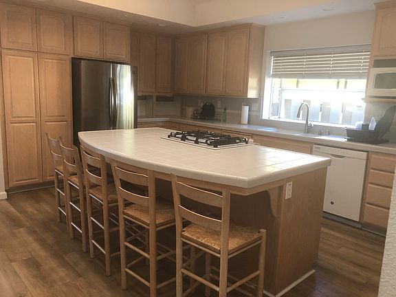 4th image of 1542 Royal Way