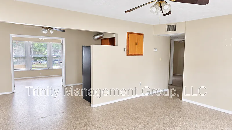 2 bed, 1.5 bath, 822 sqft, $1,525 — Photo 4