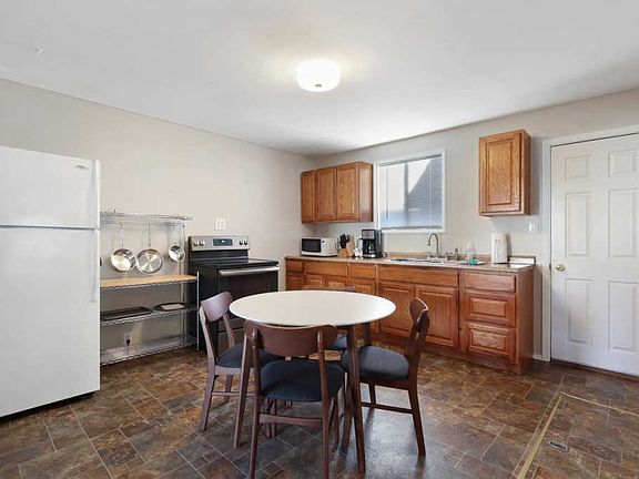 5th image of 1803 W Mansfield Ave