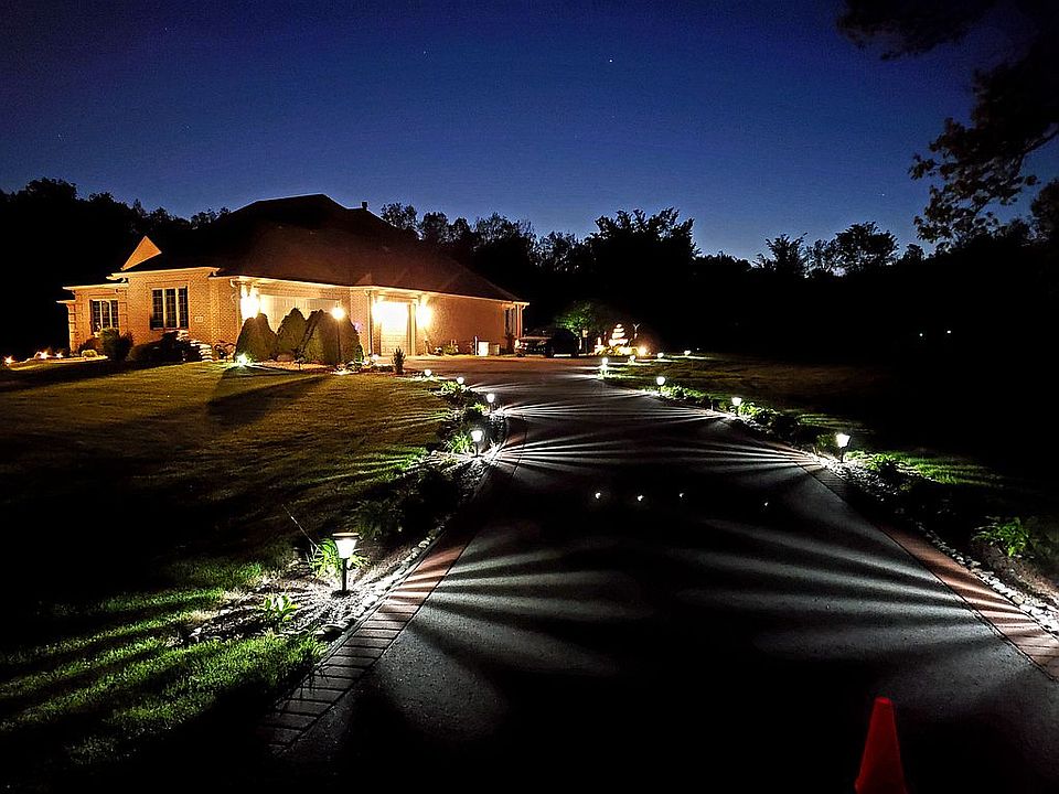 2nd image of 421 Woodland Estates Dr