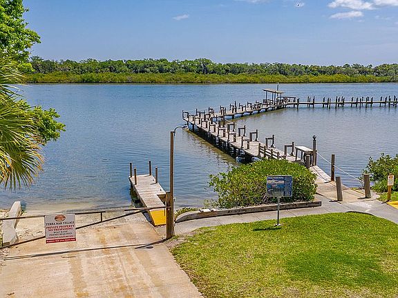 2nd image of 113 Indian River Dr N