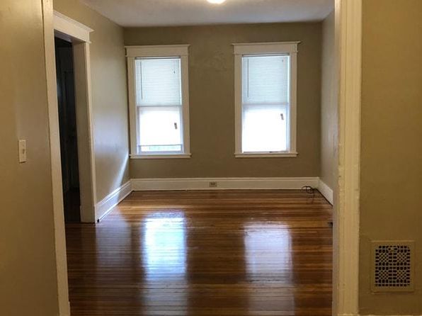 481 Hudson Ave Floor 1