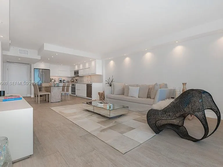 2301 Collins Ave #738 — Photo 18