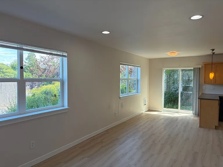 5739 Fallbrook Ln — Photo 8