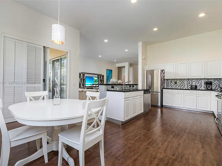 1225 Skylark Dr — Photo 9