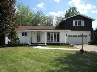 206 Port Royal Dr, Rostraver Township, PA 15012