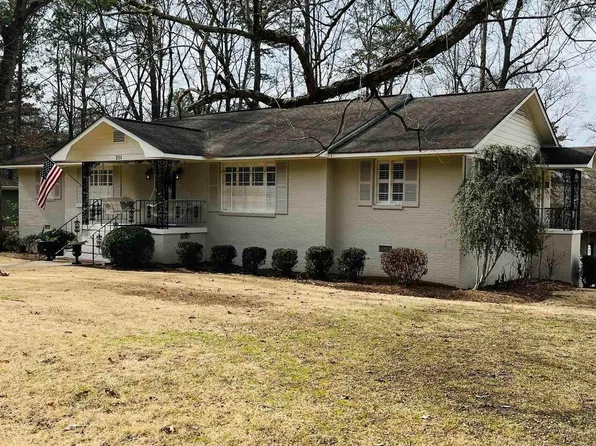 201 Claremont Dr, Gadsden, AL 35901