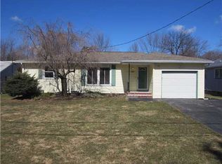 260 Downsview Dr, Rochester, NY 14606