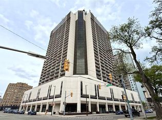 150 Park St W #2208, Windsor, ON N9A 7A2