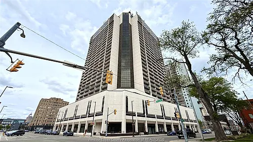 150 Park St W Photo 1 150 Park St W Photo 1