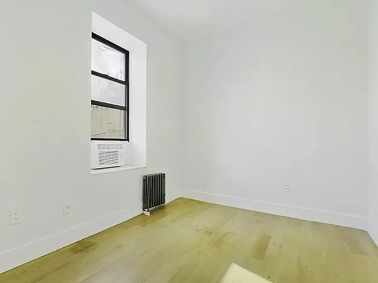 260 W 16th St #4B — Photo 3