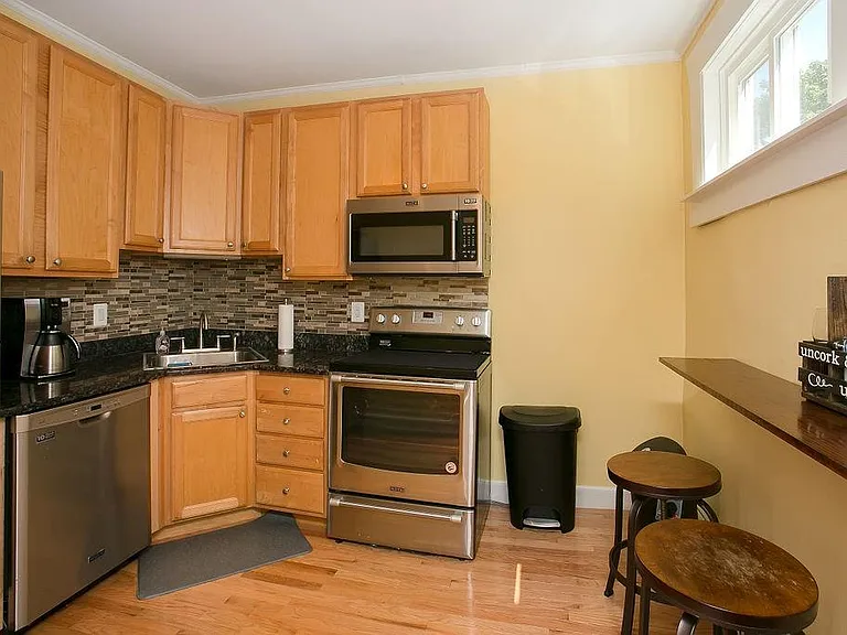 3 Prairie Ave #1 — Photo 4