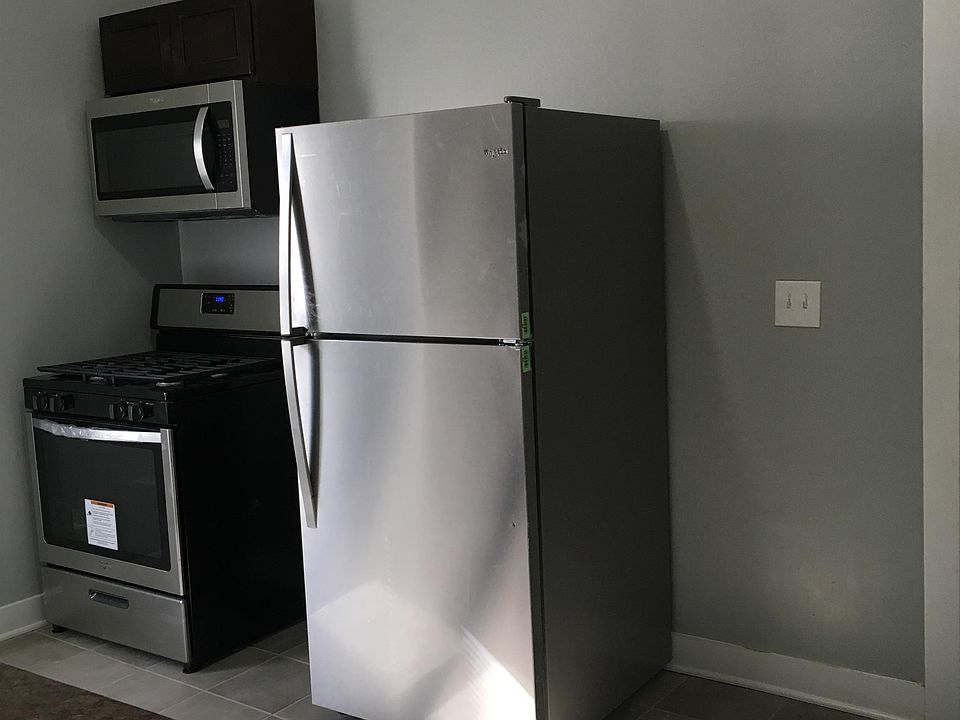 1st image of 214 N Homan Ave #2