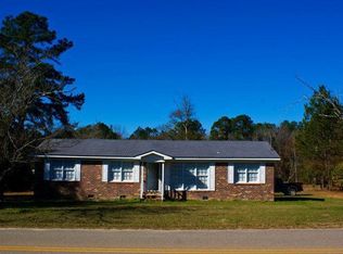 351 Lakeview Dr, Sycamore, GA 31790