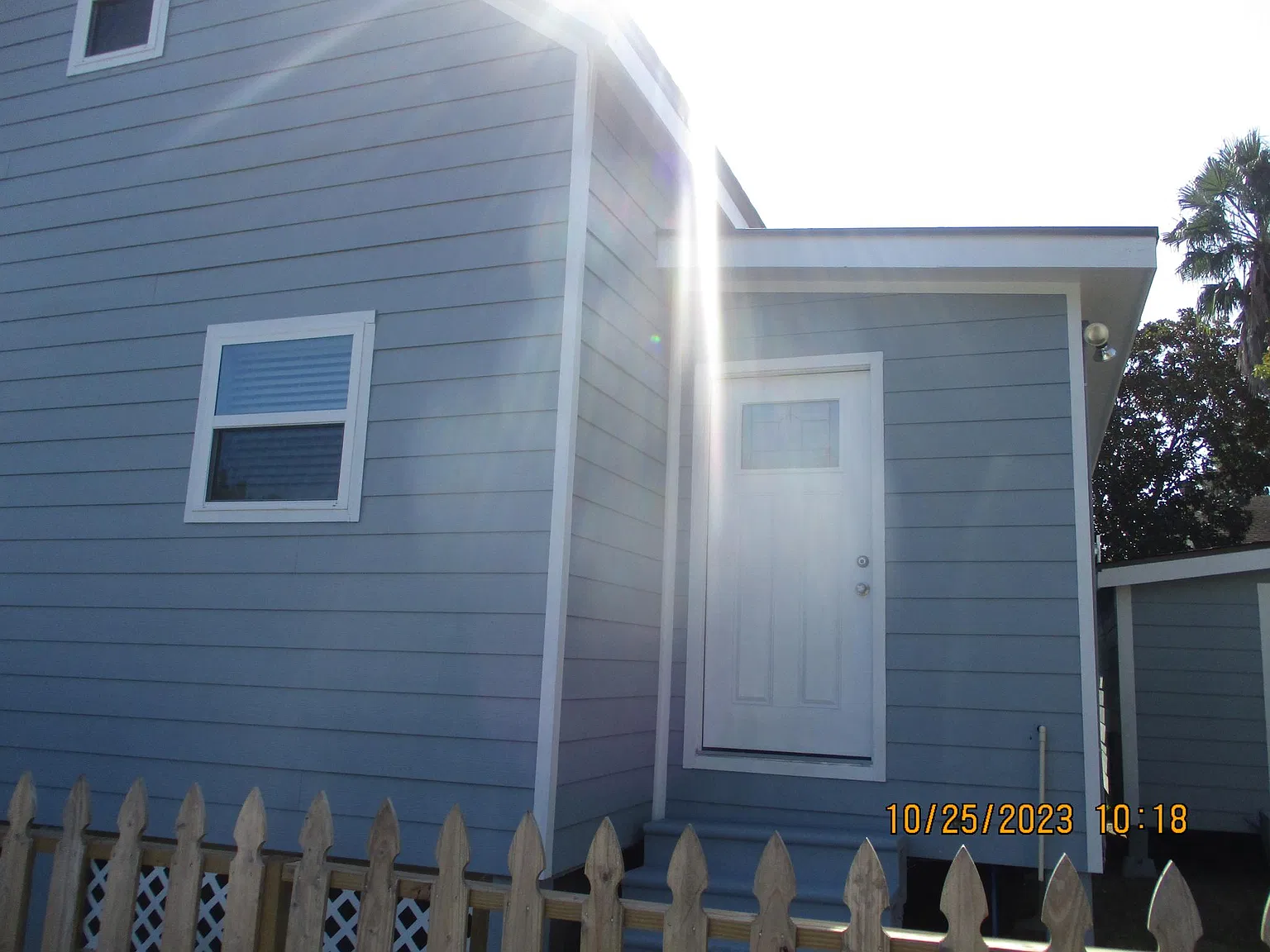 3 bed, 1202 sqft, $2,195 — Photo 2