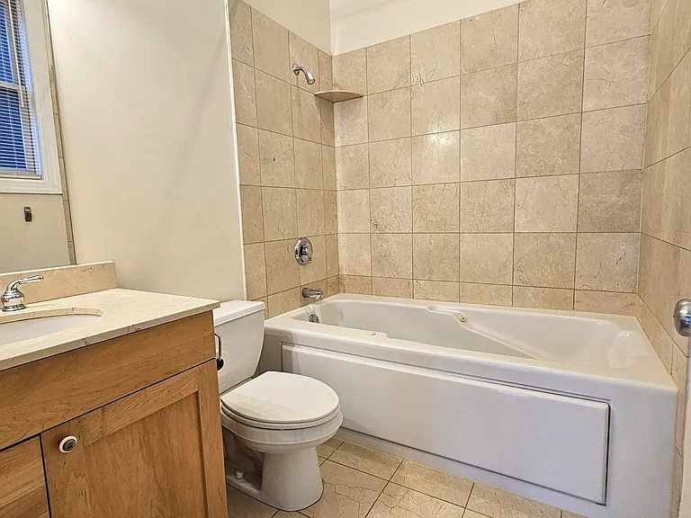 509 N Hartland Ct #2N — Photo 12