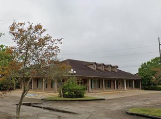 791 Bayou Pines East Dr, Lake Charles, LA 70601