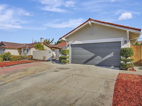 2nd image of 1470 Mardan Dr
