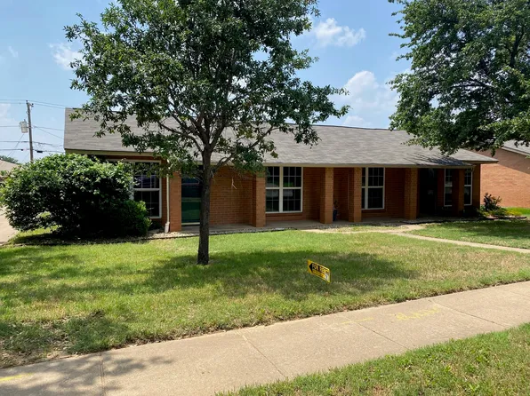 2306 Westchester Dr, Pantego, TX 76015