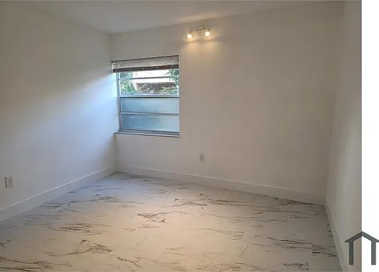 9331 SW 4th St #117 — Photo 16
