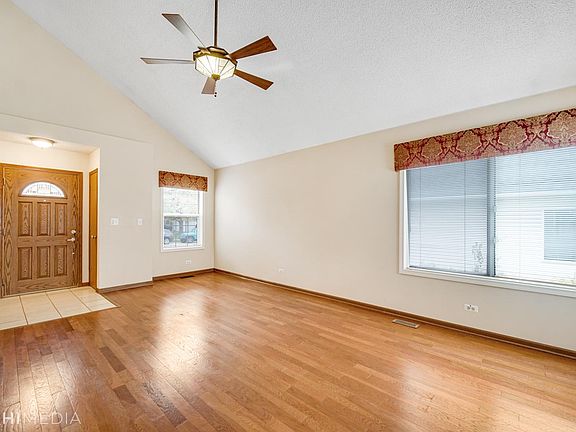 4th image of 2146 Brittany Ln