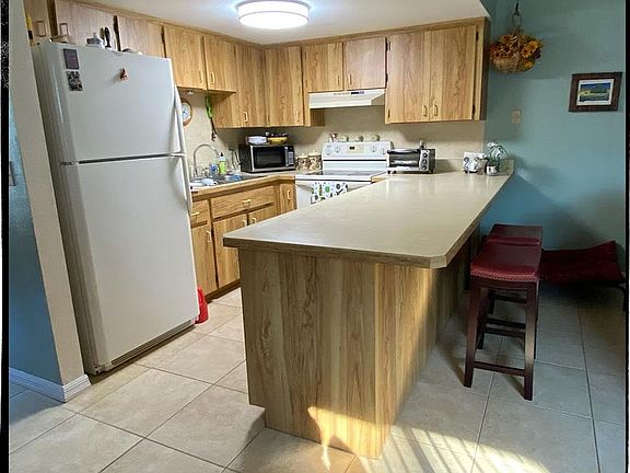 5th image of 63 Village Dr
