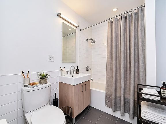 3rd image of 55 Hope St APT 516