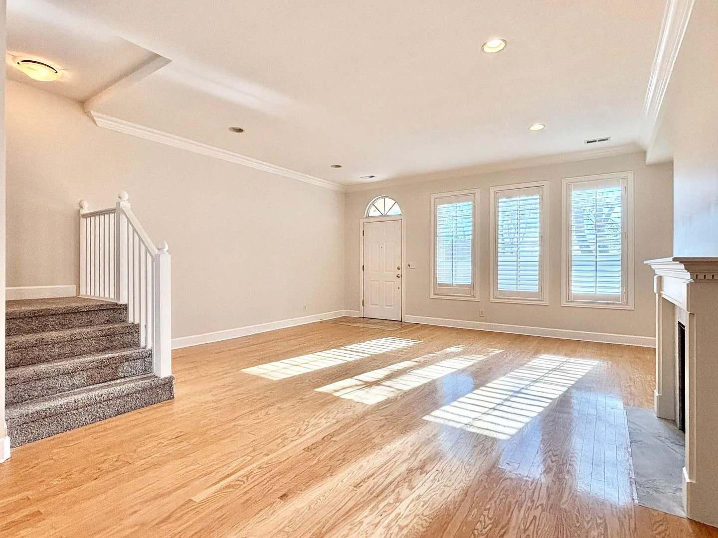 Beautiful & Private Millcreek Townhome! — Photo 4