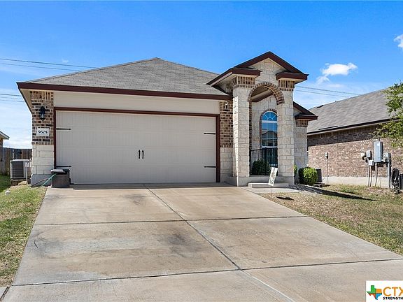 2nd image of 9605 Glynhill Ct