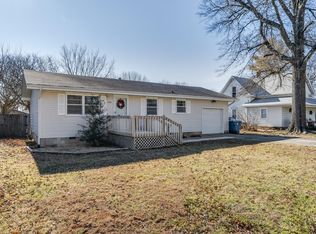 304 E Saint Louis St, Nixa, MO 65714
