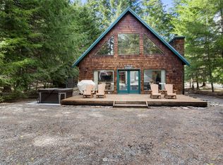 62121 Meadow Way E, Enumclaw, WA 98022