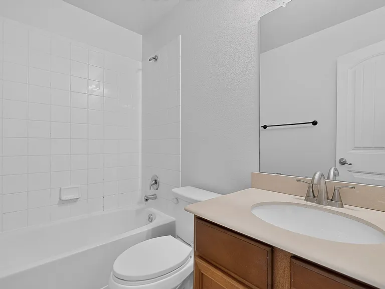 2123 Meadow View Dr — Photo 11