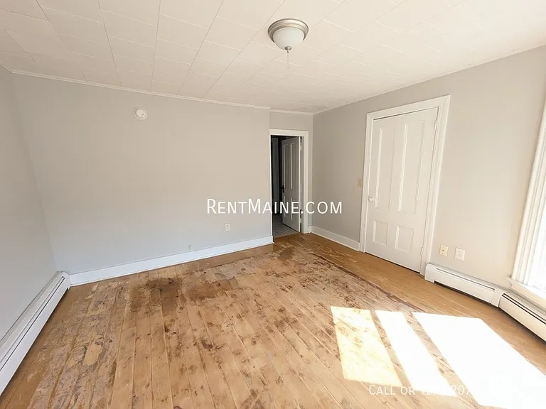 445 Main St #B — Photo 8