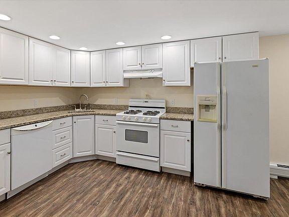 2nd image of 387 Main St #1