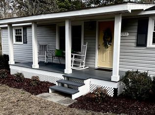 2092 Lyon Landing Rd, Elizabethtown, NC 28337