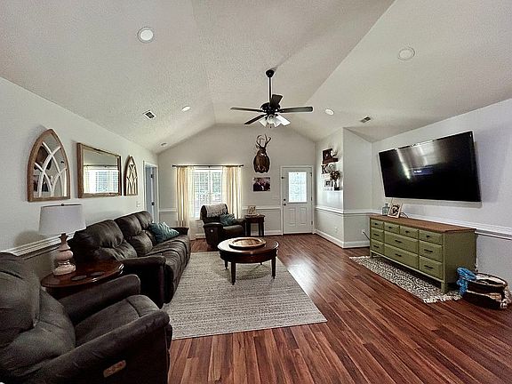 3rd image of 3775 Brandon Cir