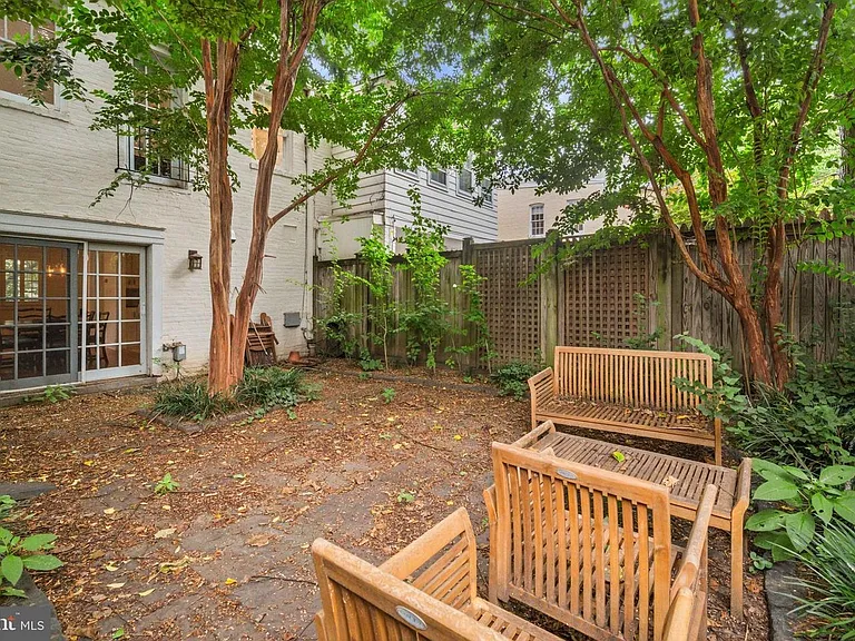 3301 Dent Pl NW — Photo 28
